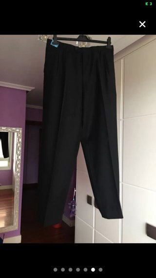 Traje de novio negro con corbatin