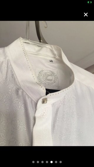 Traje de novio negro con corbatin