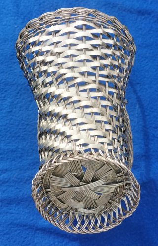 Cesta portabotellas vino vintage metal plateado