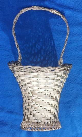 Cesta portabotellas vino vintage metal plateado