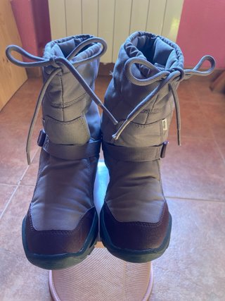Botas apreski grises y moradas