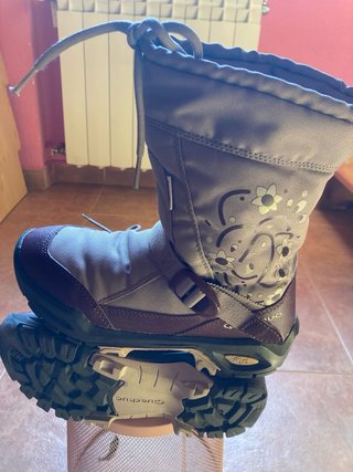 Botas apreski grises y moradas
