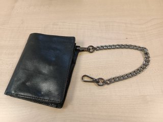 Cartera Draeger Negra con Cadena