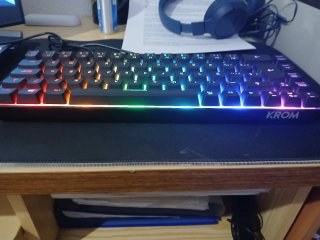 Teclado 60% RGB - Bom Estado