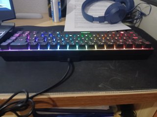Teclado 60% RGB - Bom Estado
