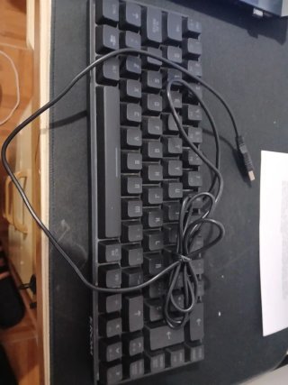 Teclado 60% RGB - Bom Estado