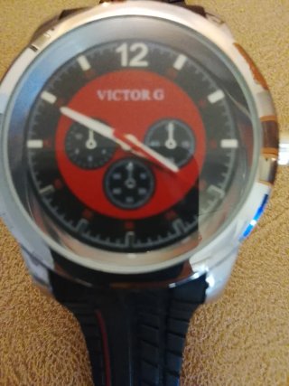 Reloj Victor G Negro y Rojo