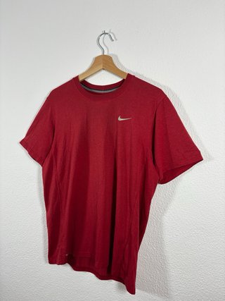 Camiseta Nike Roja