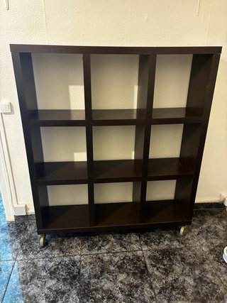 Librería modular con ruedas
