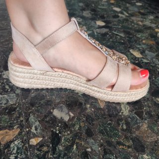 Sandalias Beige Talla 37 con Piedrecitas