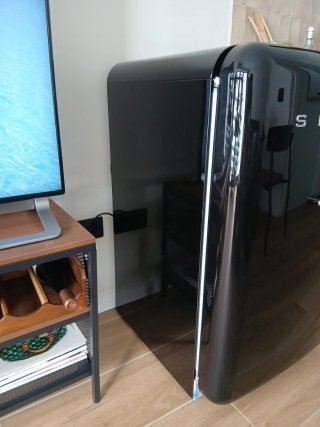 Nevera Smeg Negra  Esta en muy buen estado!
