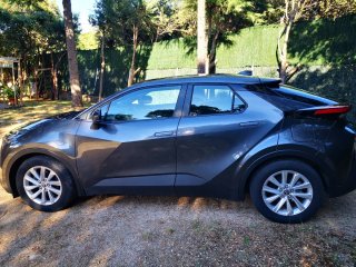 Toyota C-HR 2025