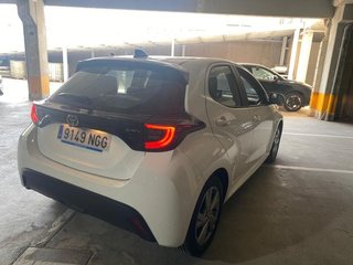 Toyota Yaris 1.5 120H Active Plus