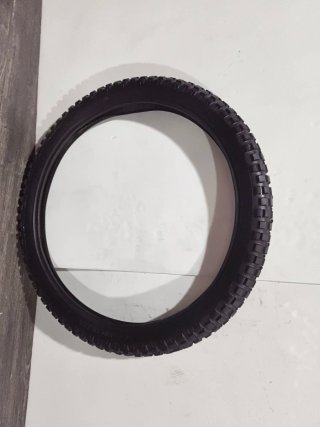 Neumático Michelin 2 1/4x19 nuevo