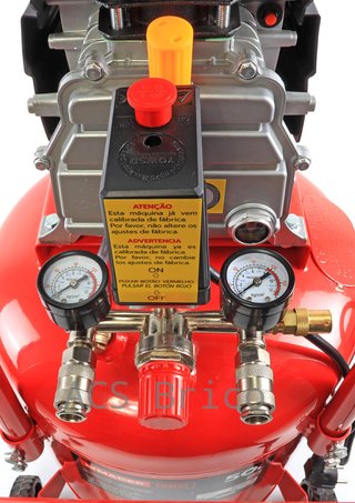 Compresor de Aire Vertical 50L - 2 Hp - 09330 - Mader