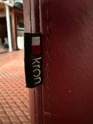 Sofá moderno burdeos polipiel