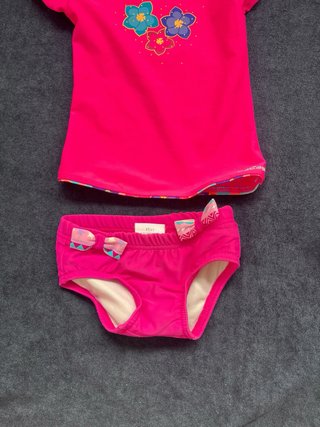 Lote ropa piscina niña, 18 meses