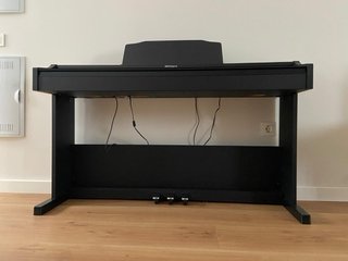 Piano Digital Roland RP 102