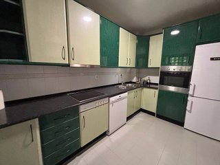Piso en alquiler en Bola de Oro - Serrallo en Granada