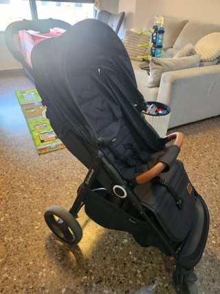Carrito de paseo Kinderkraft negro