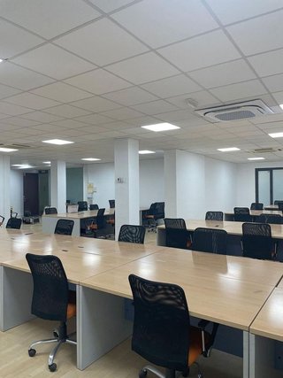 Oficina en alquiler en Atarfe