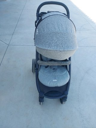 Silla de paseo Joie gris con 2 fundas lluvia