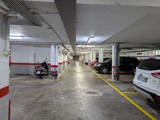 Garaje en alquiler en Les Corts en Barcelona