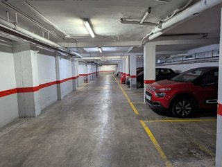 Garaje en alquiler en Les Corts en Barcelona