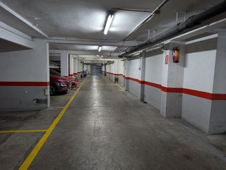 Garaje en alquiler en Les Corts en Barcelona
