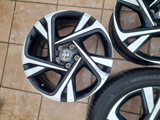 Llantas Toyota