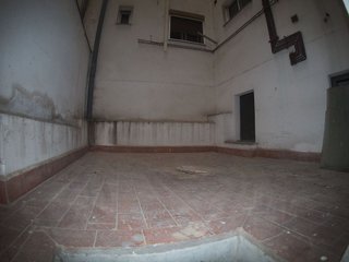 Local comercial en venta en El Turó de la Peira en Barcelona