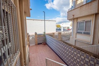 Casa adosada en venta en Centro en Elda