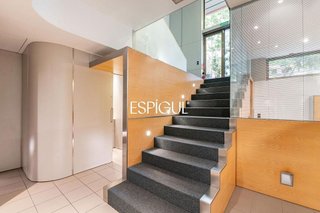 Local comercial en venta en Les Tres Torres en Barcelona