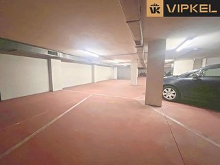 Garaje en venta en Cuatro Caminos - Plaza de la Cubela en Coruña (A)