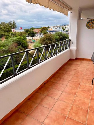 Piso en alquiler en Elviria en Marbella