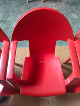 Lote 3 sillas de plástico rojas