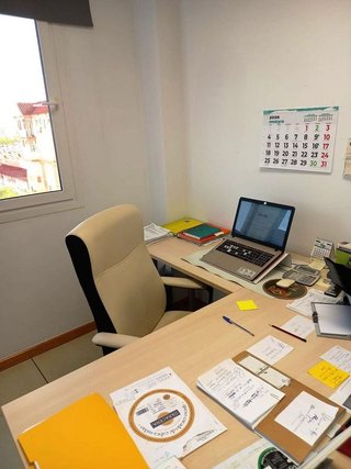 Oficina en venta en Colores - Entreparques en Sevilla