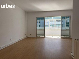 Piso en alquiler en El Mayorazgo - El Limonar en Málaga