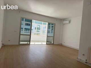 Piso en alquiler en El Mayorazgo - El Limonar en Málaga