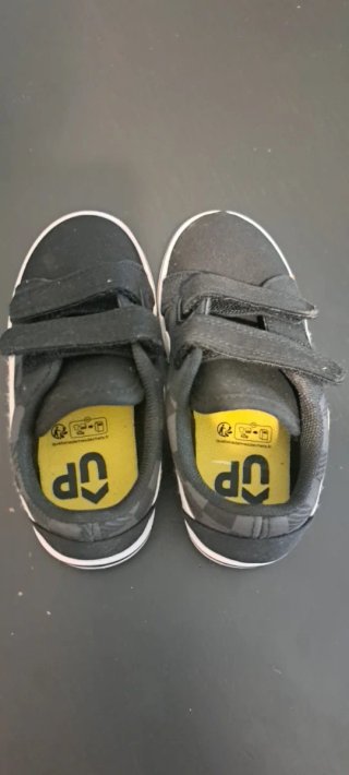 Zapatillas deportivas niño/a negras