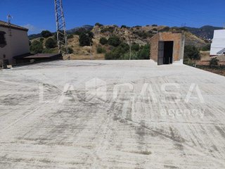 Local comercial en venta en La Granja-La Colina-Los Pastores en Algeciras