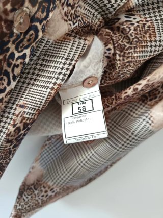 Blusa estampada animal print talla 58 mujer