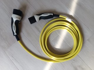 Cargador Coche Eléctrico Mennekes Amarillo