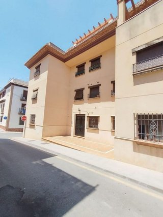 Piso en alquiler en Zubia (La)