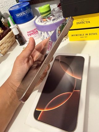 iPhone 16 Pro Max 98% Batería Dorado