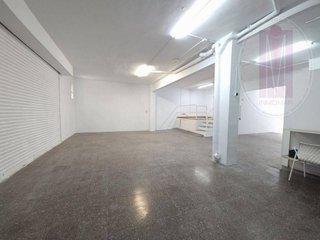 Local comercial en venta en Les Planes en Sant Joan Despí