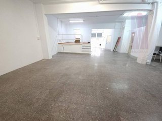 Local comercial en venta en Les Planes en Sant Joan Despí