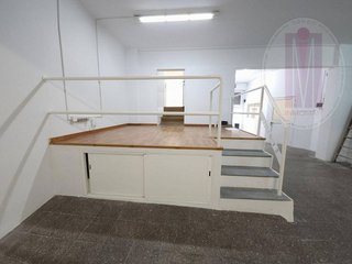 Local comercial en venta en Les Planes en Sant Joan Despí