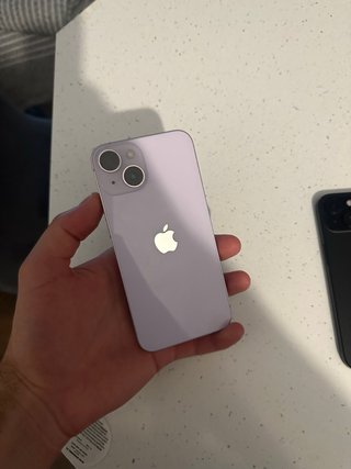 iPhone 14 Viola