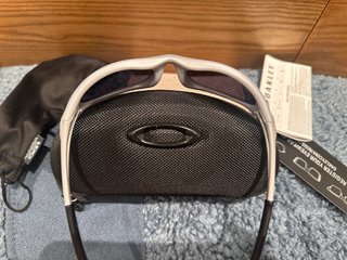 Gafas de sol Oakley plateadas